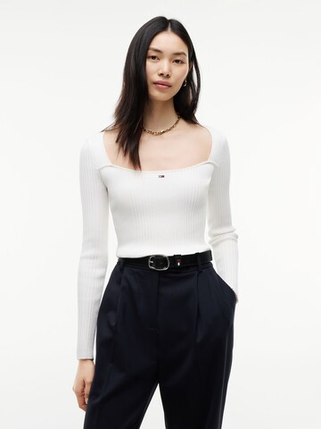 Tommy Jeans Sweter w kolorze biały: przód