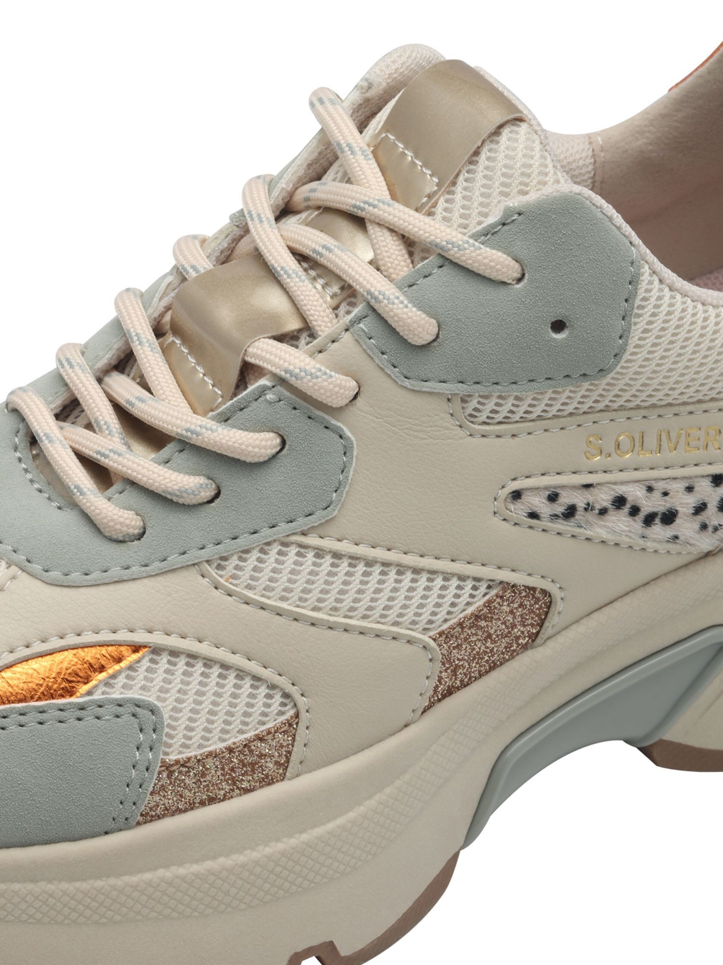 s.Oliver Sneakers in Beige