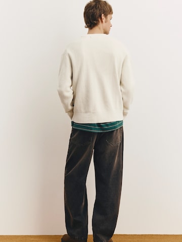 Pull&Bear Pulover | bela barva