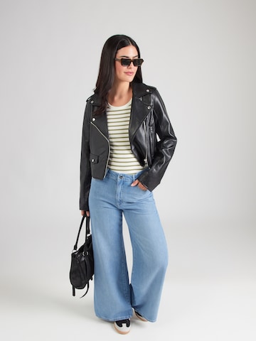 s.Oliver Topp, värv roheline