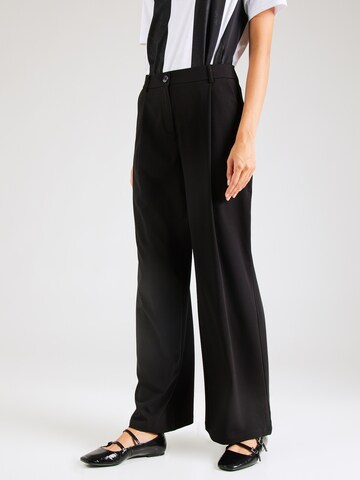 Tally Weijl Wide leg Παντελόνι πλισέ σε μαύρο: μπροστά