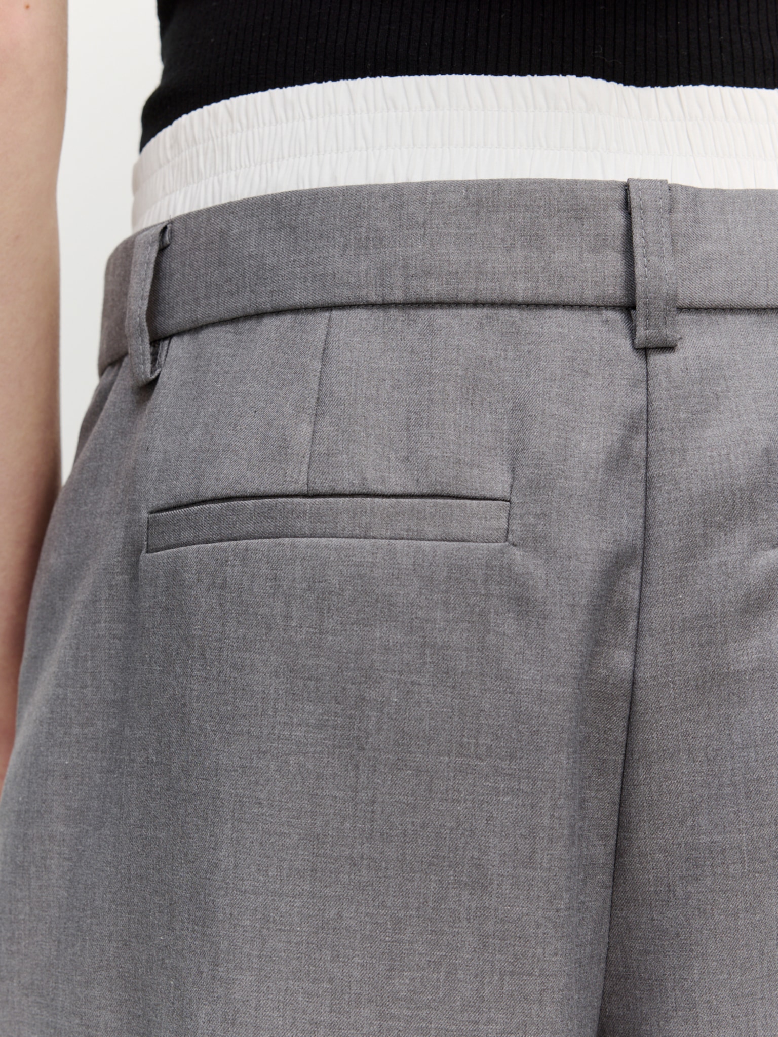 Pantalon à pince 'Astrid'