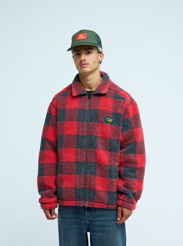 QUIKSILVER Fleece Jacket in Red: front
