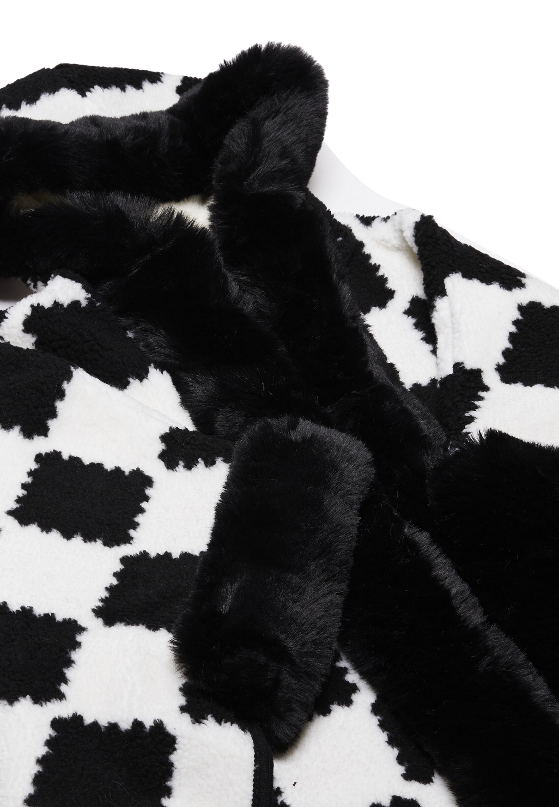 CHANI Кейп в Черный