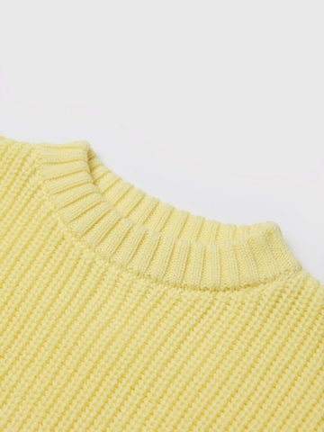 Maru + Bo Pullover 'EMBROIDERED LOGO SWEATER'‌‌ in Gelb