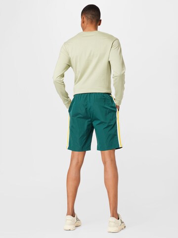 Regular Pantalon Mennace en vert