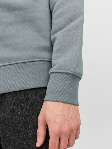 Sweat-shirt 'Star' JACK & JONES en gris