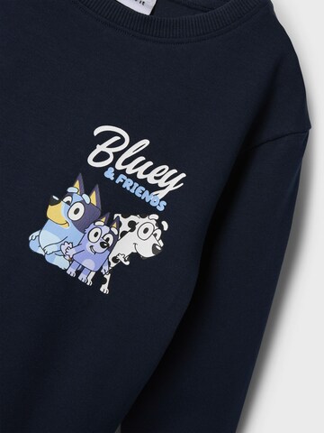 NAME IT Sweatshirt 'Bluey' i blå