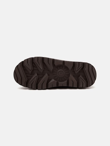 UGG Classic Flats 'Tasman' in Brown