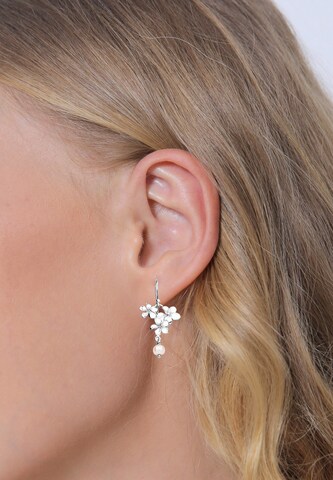 Nenalina Σκουλαρίκια 'Flower' σε ασημί: μπροστά