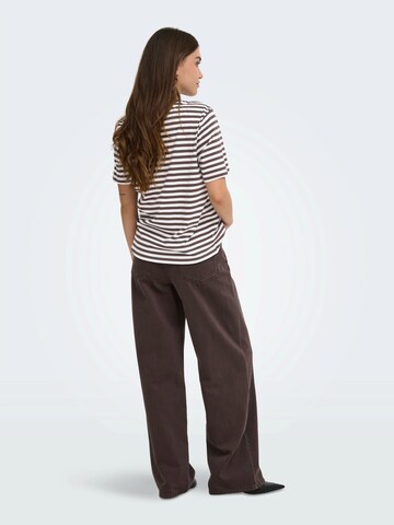 ONLY T-Shirt 'ONLHAPPY' in Braun