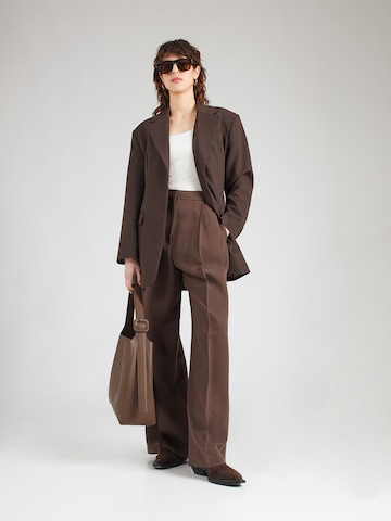 IRO Široký strih Plisované nohavice 'HELIS' - Hnedá