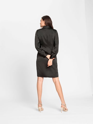 Rochie de la heine pe negru