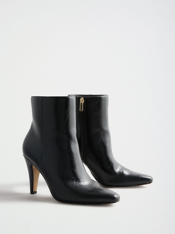 Lipsy Stiefelette in Schwarz