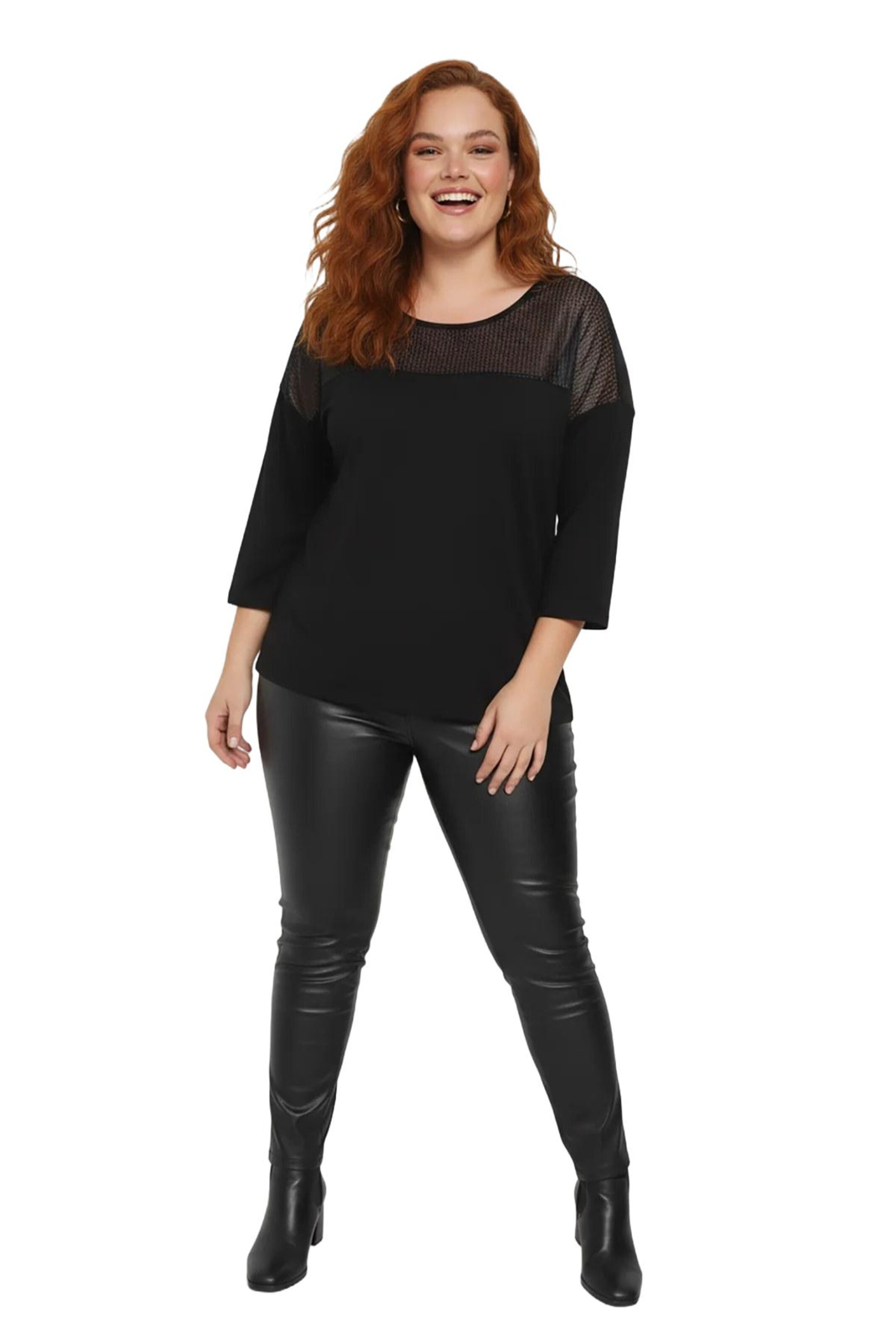 Shape Of You Bluse in Schwarz