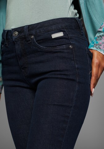 KangaROOS Flared Jeans in Blau