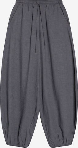 Bershka Tapered Hose in Grau: Vorderseite