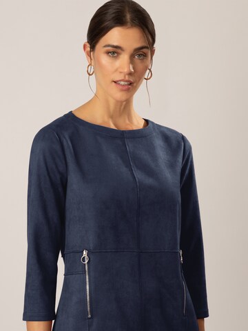 APART Kleid in Blau