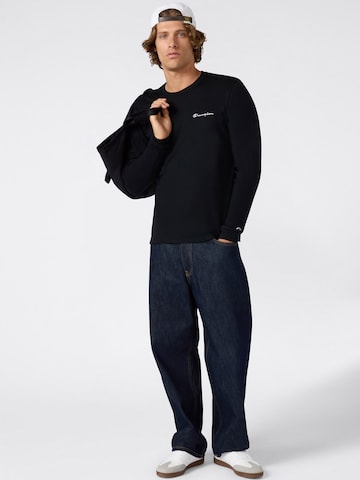 Maglietta di Champion Authentic Athletic Apparel in nero