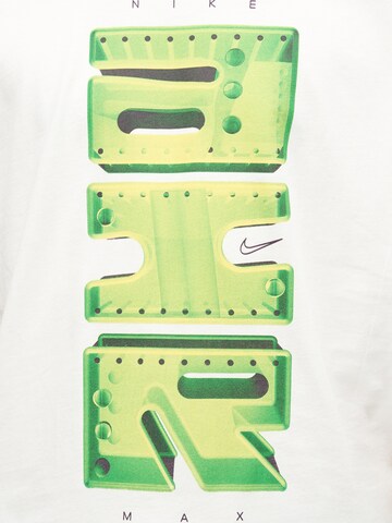 Nike Sportswear Μπλουζάκι 'AM DAY PLUS' σε λευκό