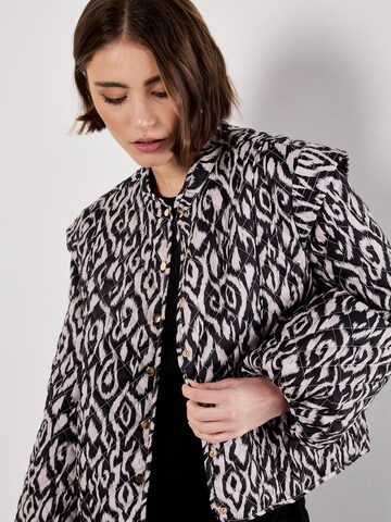 Apricot - Chaqueta tradicional ' ' en negro