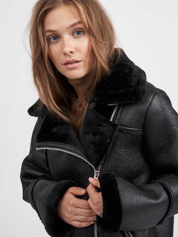 Veste d’hiver 'Munka Aviator' VILA en noir