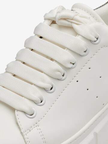 TAMARIS Sneaker in Weiß