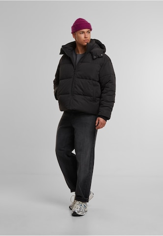 Urban Classics Übergangsjacke in Schwarz