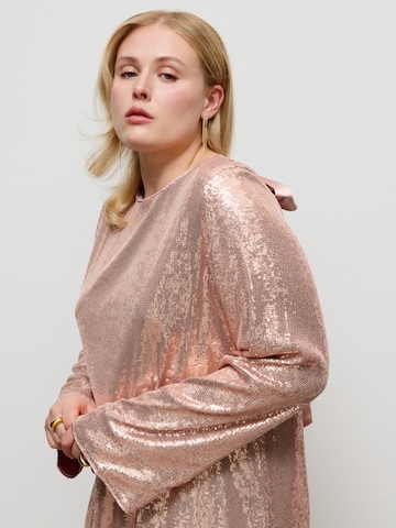 CITA MAASS Cocktailmekko värissä vaaleanpunainen