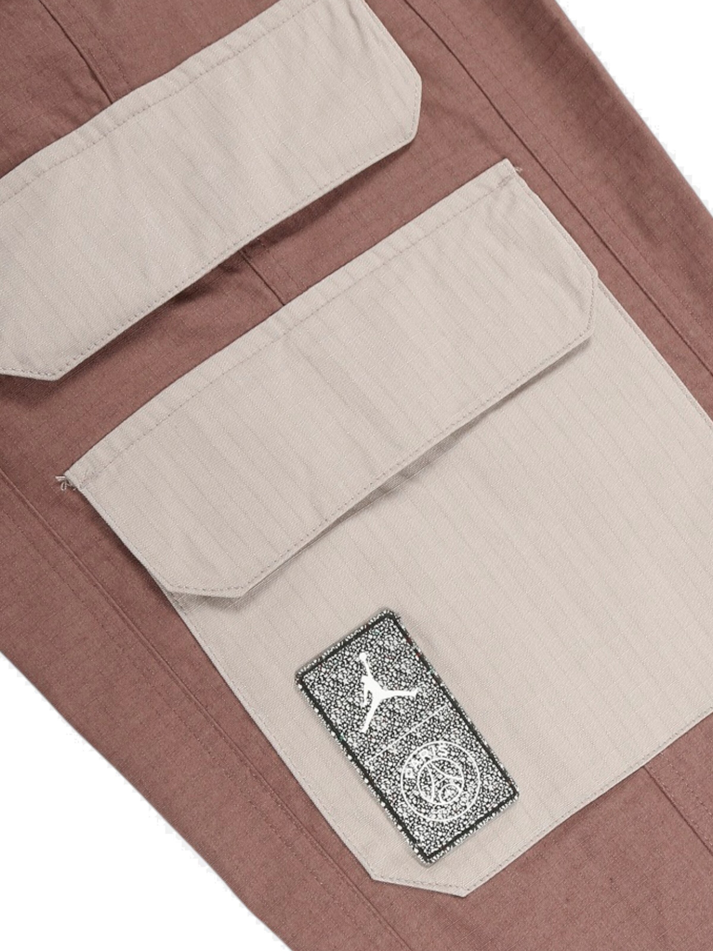 regular Pantaloni di Nike Sportswear in rosa