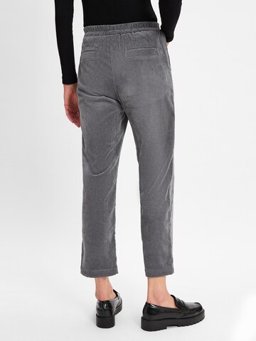 Marie Lund Loose fit Trousers in Grey