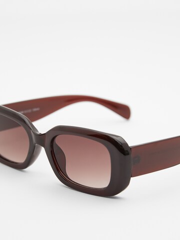 Pull&Bear Sonnenbrille in Braun