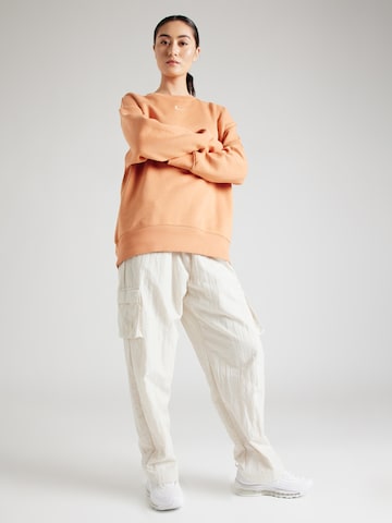 Nike SportswearSweater majica 'Phoenix' - smeđa boja