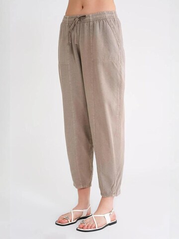 Tapered Pantaloni de la MixRay pe bej