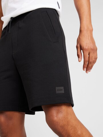 HUGO Red Regular Shorts 'Diz_H' in Schwarz