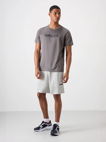 Tommy Life T-Shirts in Grau