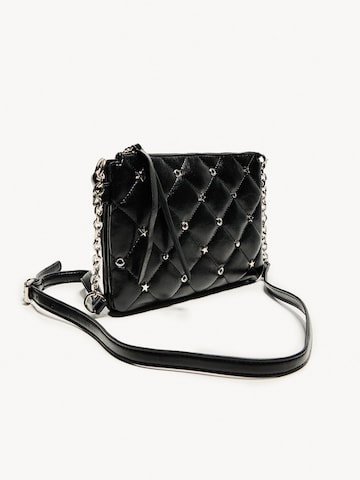 Bershka Tasche in Schwarz