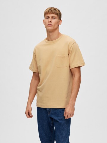 SELECTED HOMME T-shirt 'Relax Soon' i beige: framsida