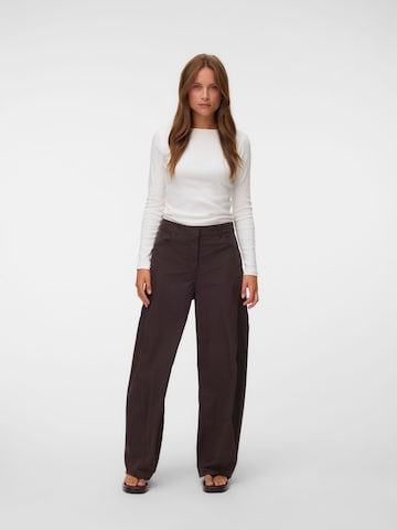 VERO MODA - Pierna ancha Pantalón en marrón: frente