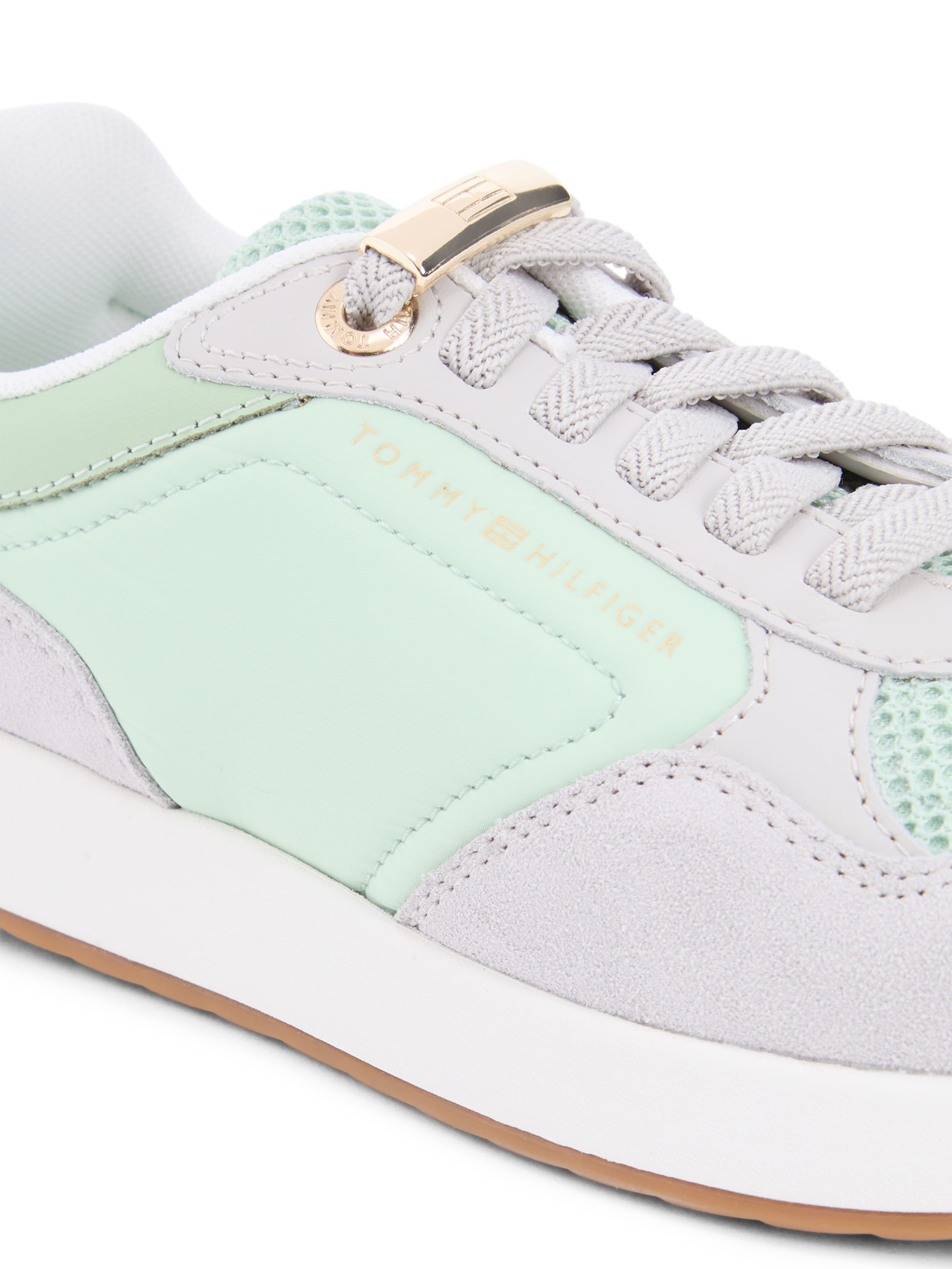 TOMMY HILFIGER Σνίκερ χαμηλό 'CHIC' σε πράσινο