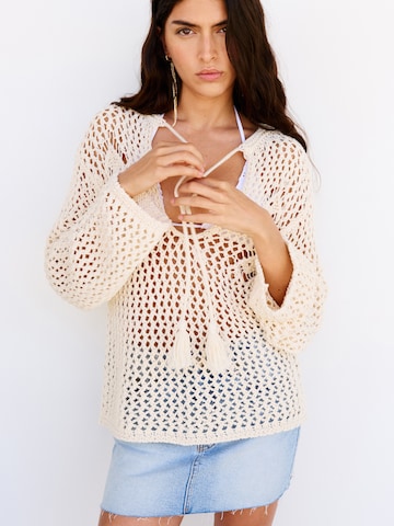 Pull&Bear Pullover in Beige: Vorderseite