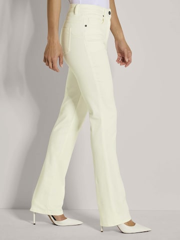 MADELEINE Tapered Jeans in Wit