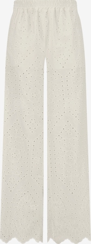 Nicowa Loose fit Trousers in White: front