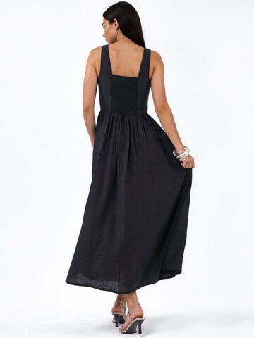 Robe Busem en noir