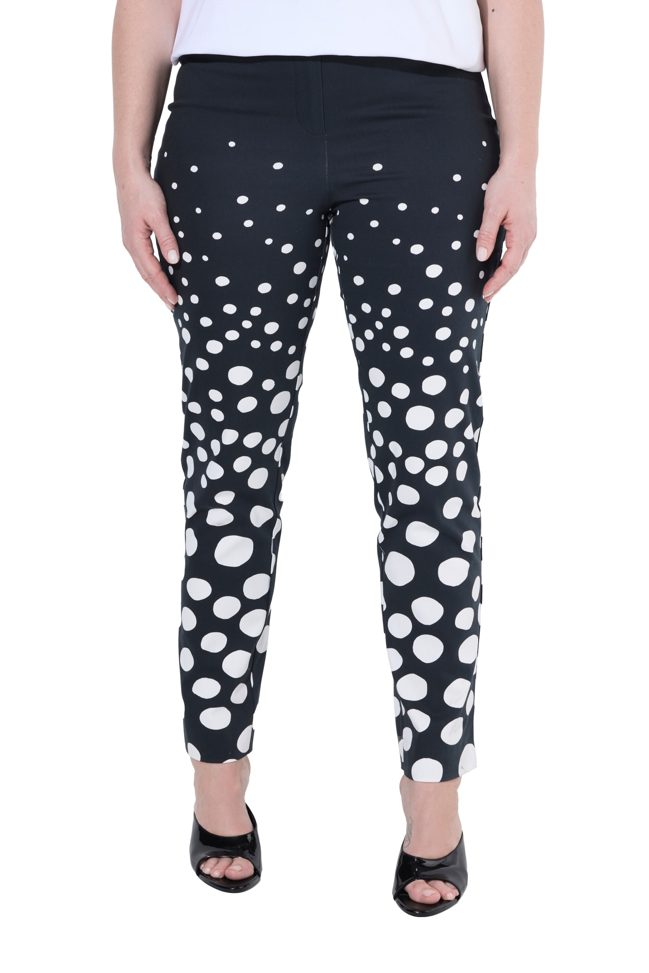 Ulla Popken Slimfit Pantalon in Zwart: voorkant