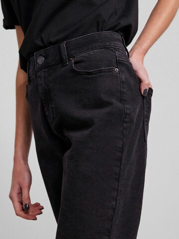 PIECES Regular Jeans 'Luna' in Black