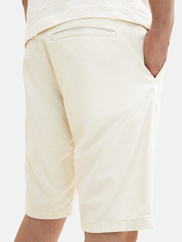 Regular Pantalon chino TOM TAILOR en blanc