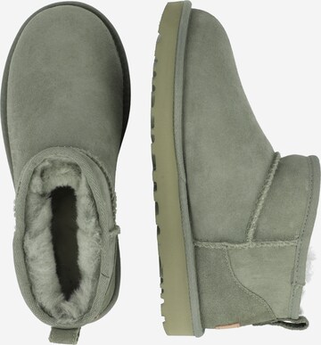 UGG Talvisaappaat 'Classic Ultra Mini' värissä vihreä