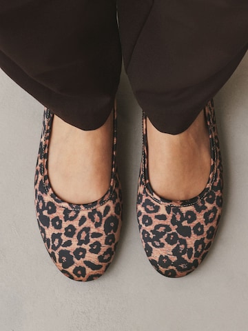 Next Ballerina 'Forever Comfort' in Brown