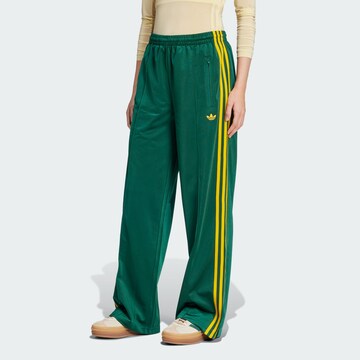 Wide leg Pantaloni sportivi 'Adicolor Classic Firebird' di ADIDAS ORIGINALS in verde: frontale